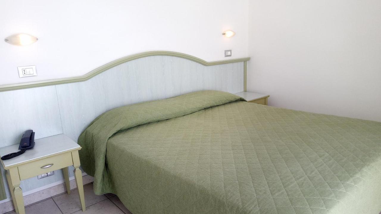 Hotel Philadelphia Каттолика Экстерьер фото