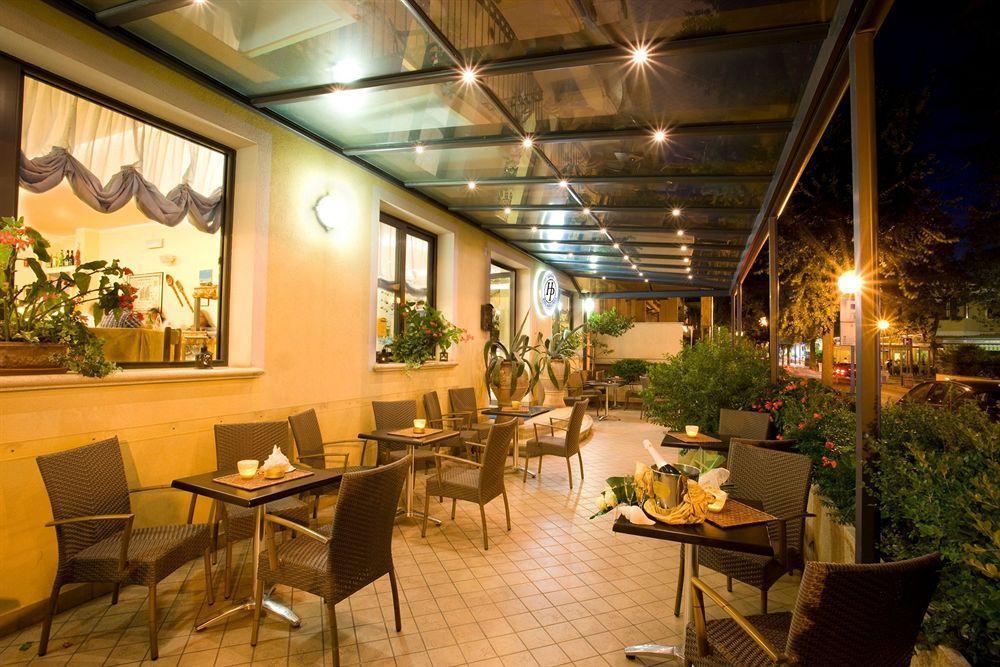 Hotel Philadelphia Каттолика Экстерьер фото